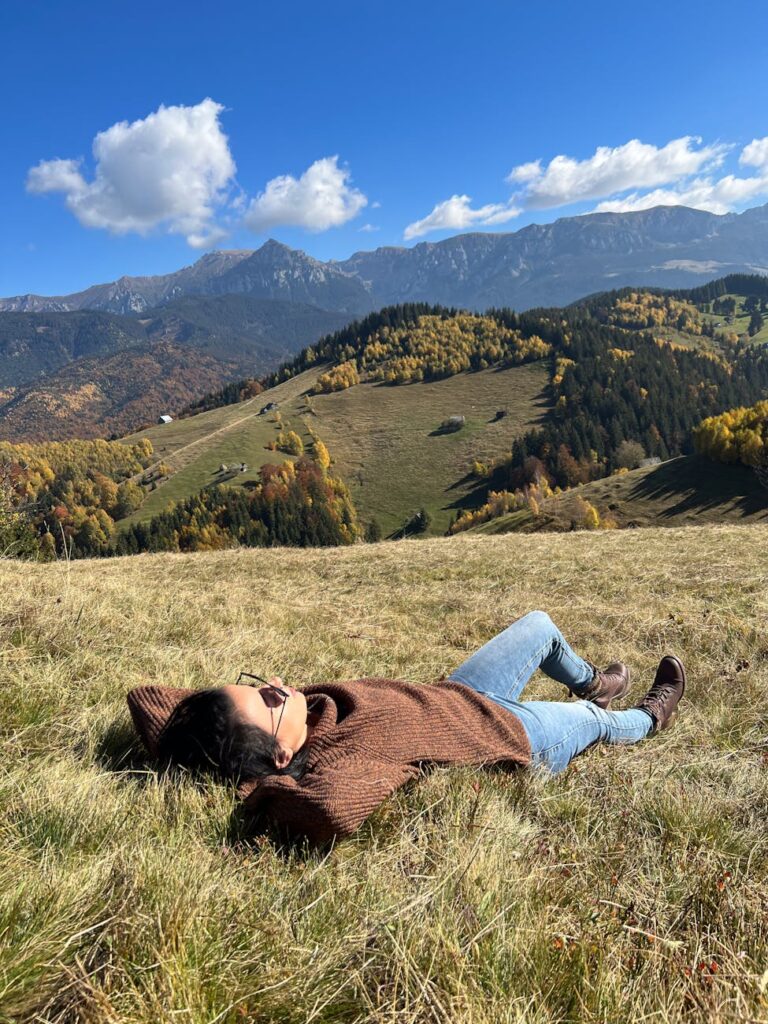 romania transylvania amfiteatrul transilvania romanian mountains